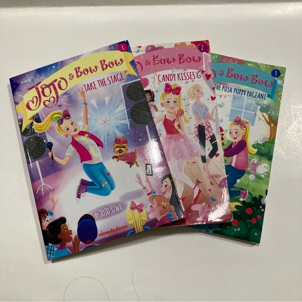 Jojo Siwa book set - Picture 2 of 8